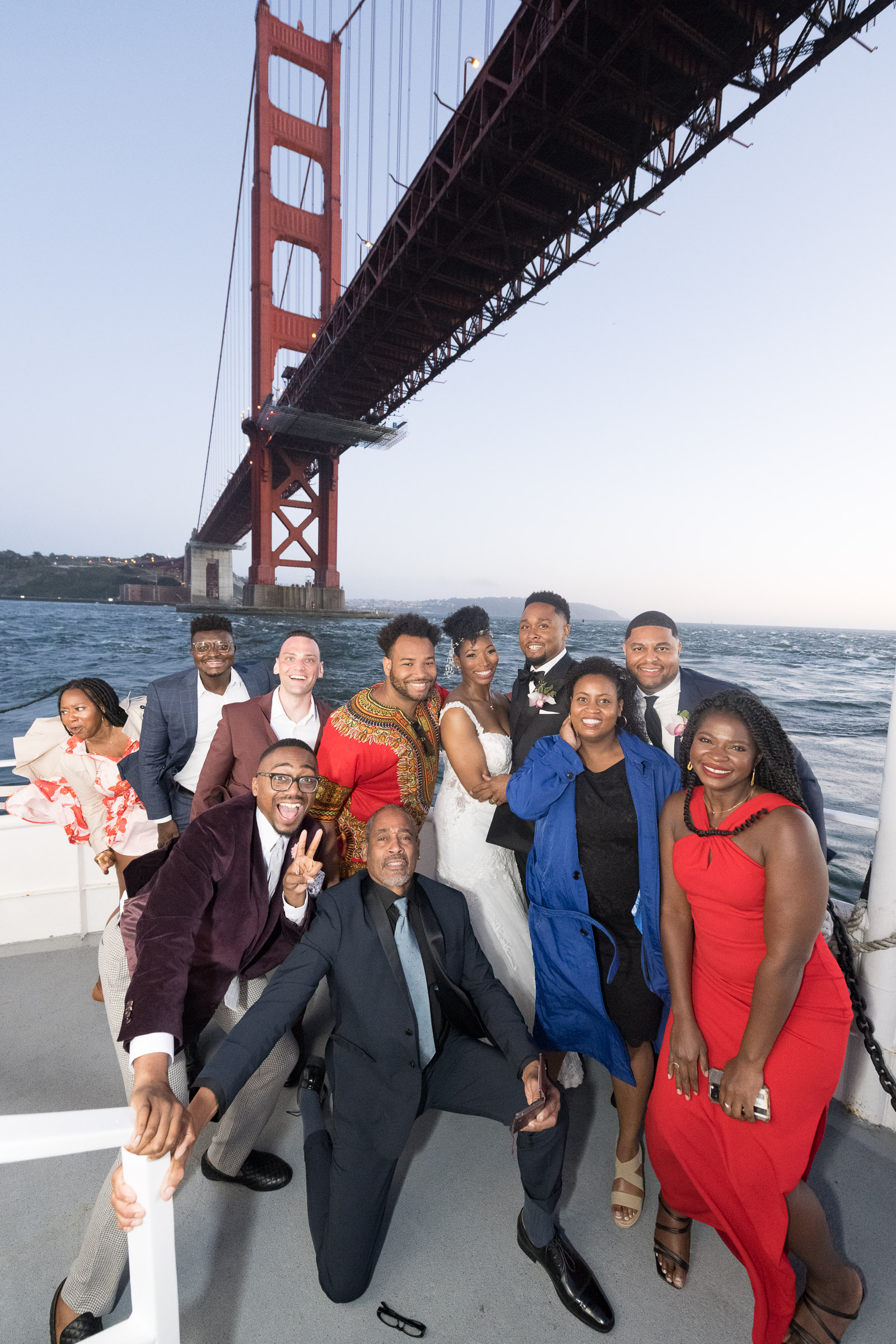 wedding party under golden gate bridge