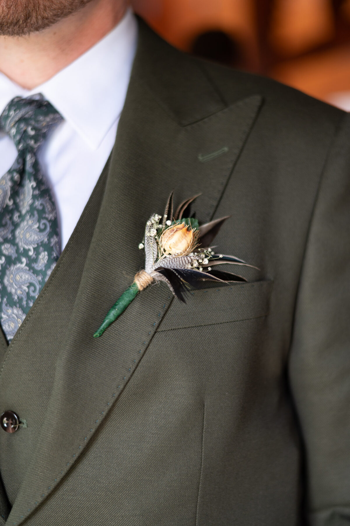 groom boutonniere